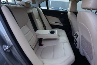 Jaguar XE – thumbnail 14