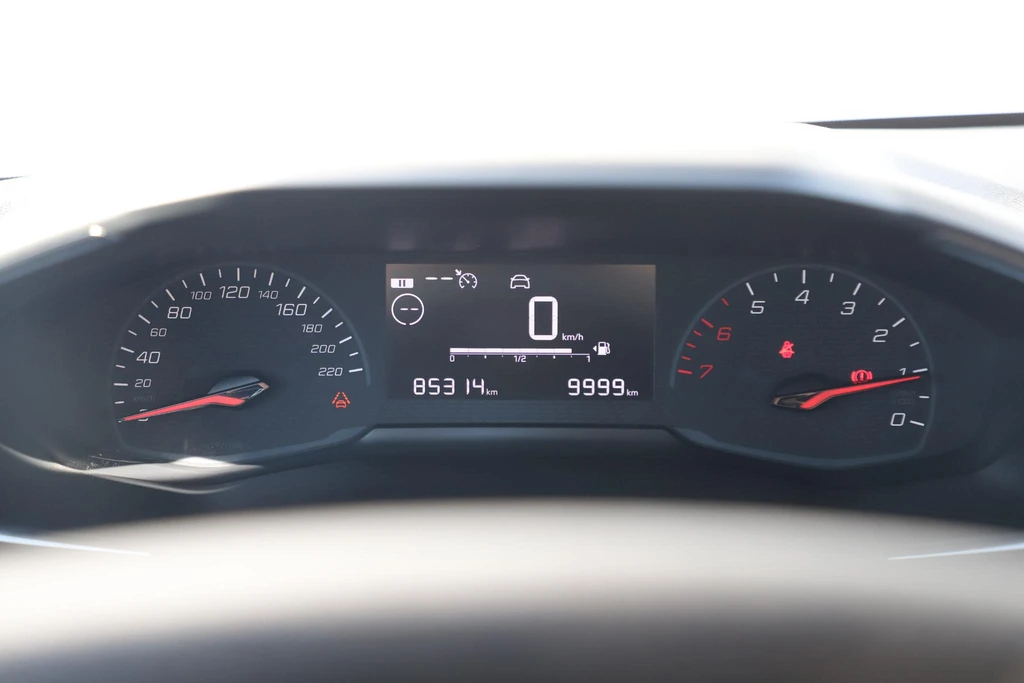 Peugeot 208 – foto 12