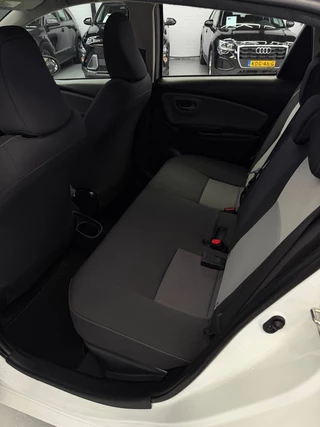Toyota Yaris – thumbnail 13