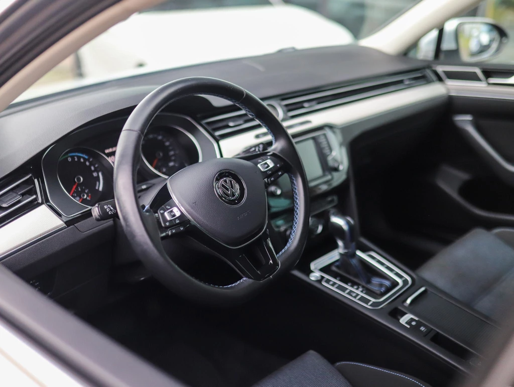 Volkswagen Passat – foto 34
