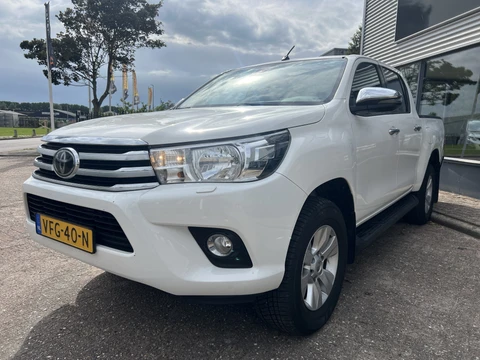 Toyota Hilux 2.4 D-4D-F Double Cab Professional