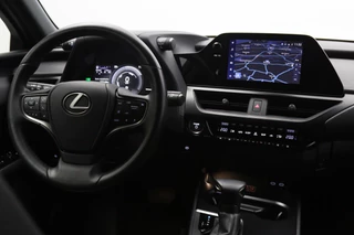 Lexus UX – thumbnail 12