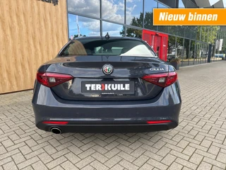 Alfa Romeo Giulia – thumbnail 4