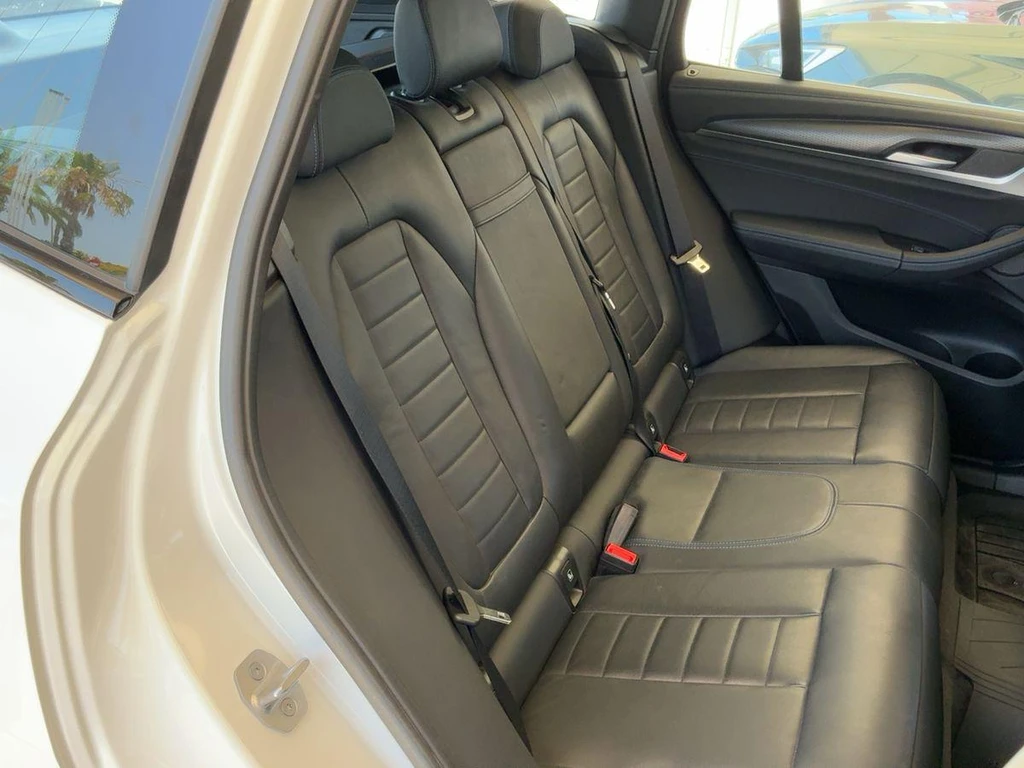 BMW iX3 – foto 6
