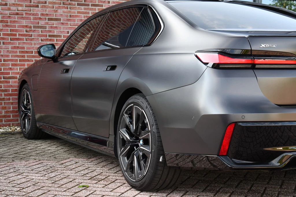 BMW 7 Serie – foto 9