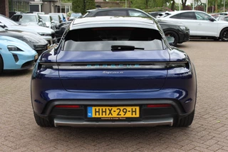 Porsche Taycan – thumbnail 4
