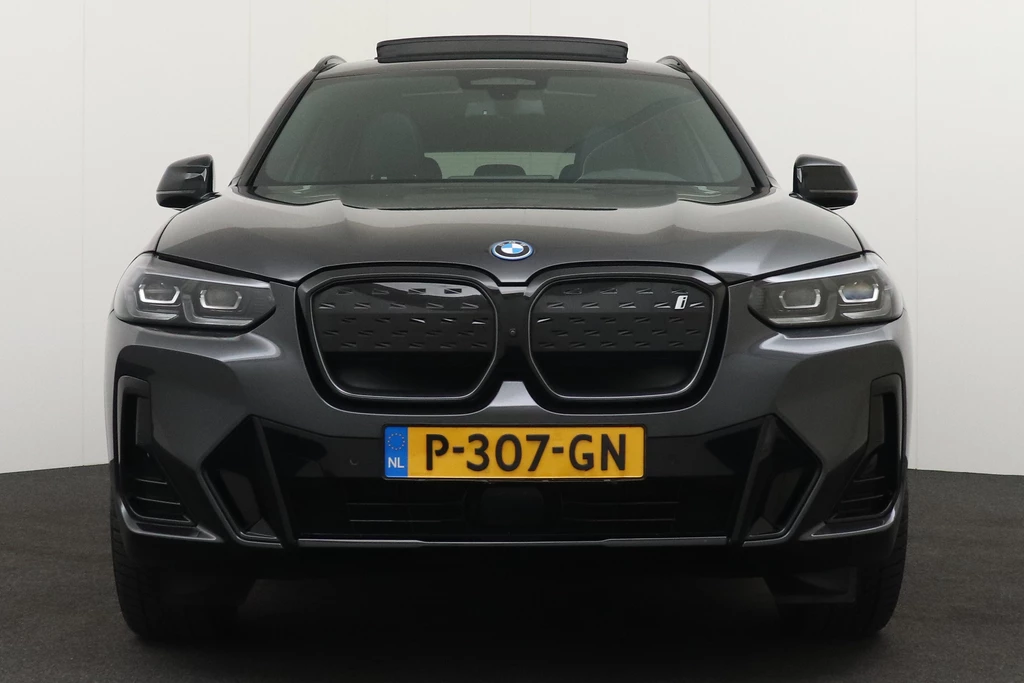 BMW iX3 – foto 6