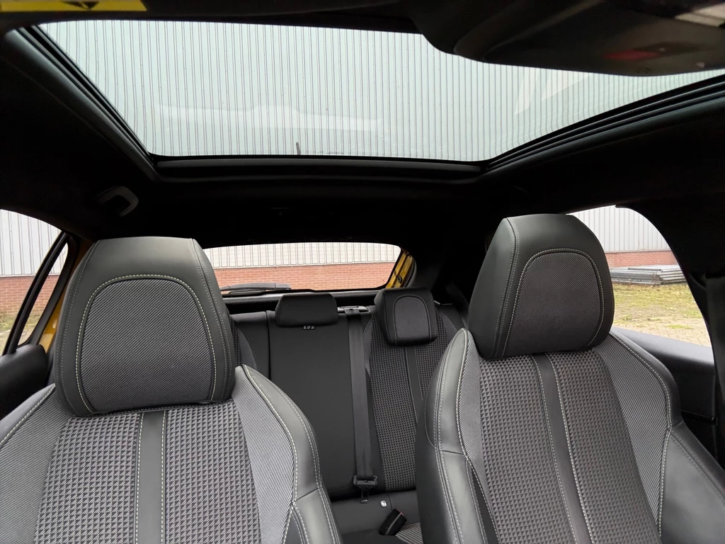 Peugeot 208 – foto 24