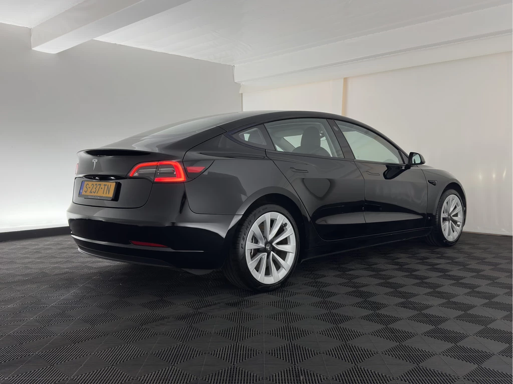 Tesla Model 3 – foto 4