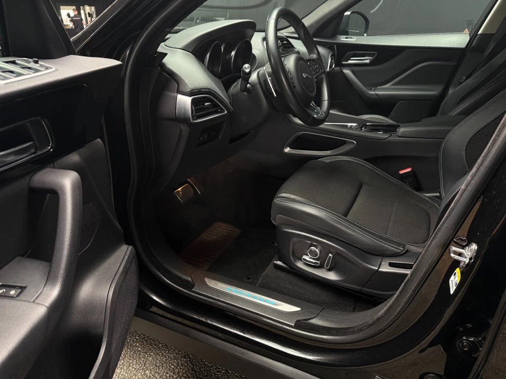 Jaguar F-PACE – foto 8