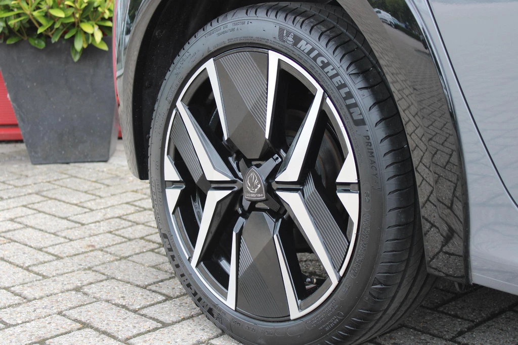Peugeot 208 – foto 17