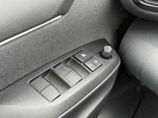 Toyota Yaris – thumbnail 12