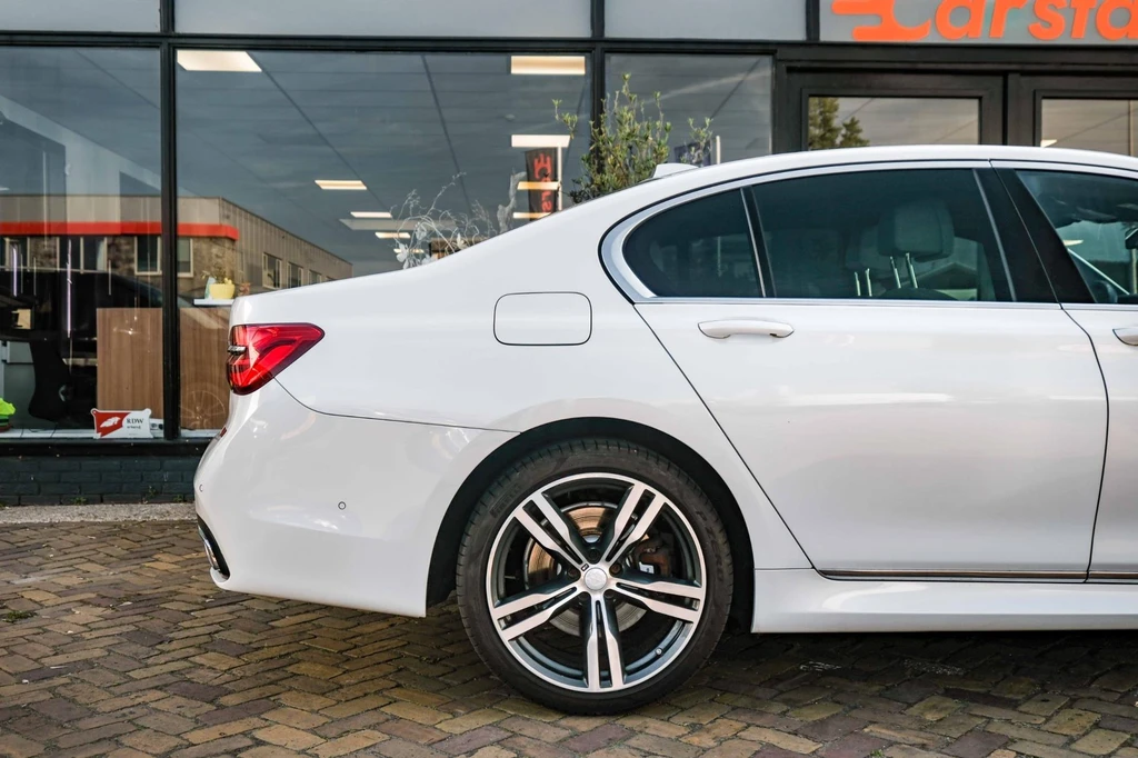 BMW 7 Serie – foto 12