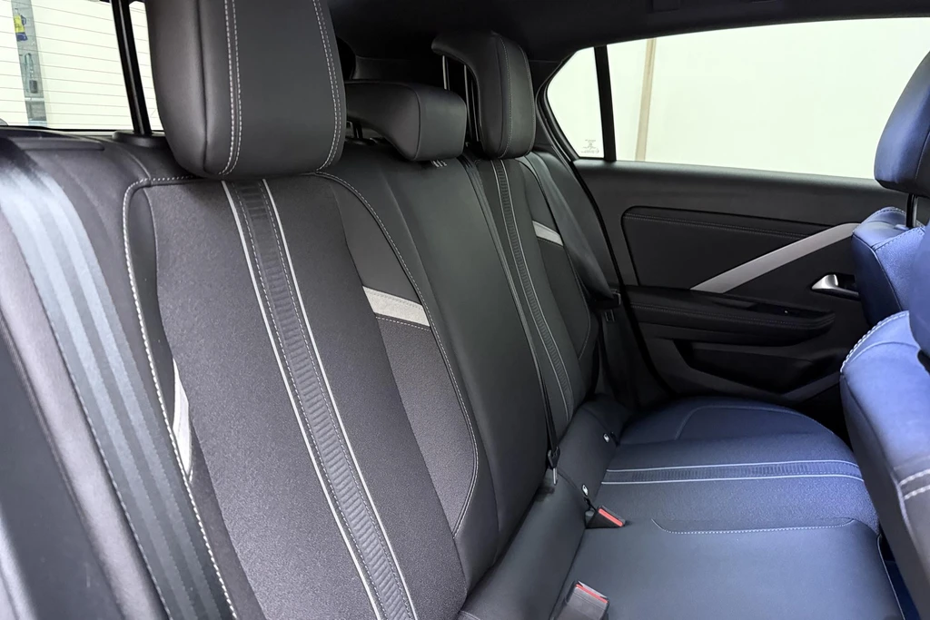 Opel Astra – foto 15
