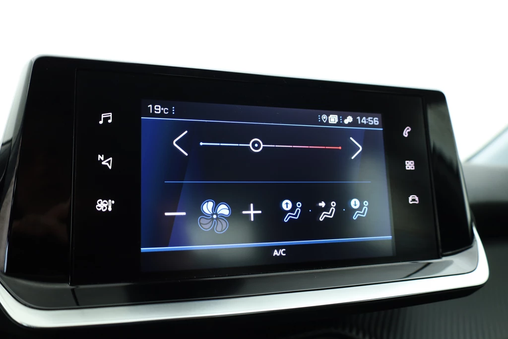 Peugeot 208 – foto 18
