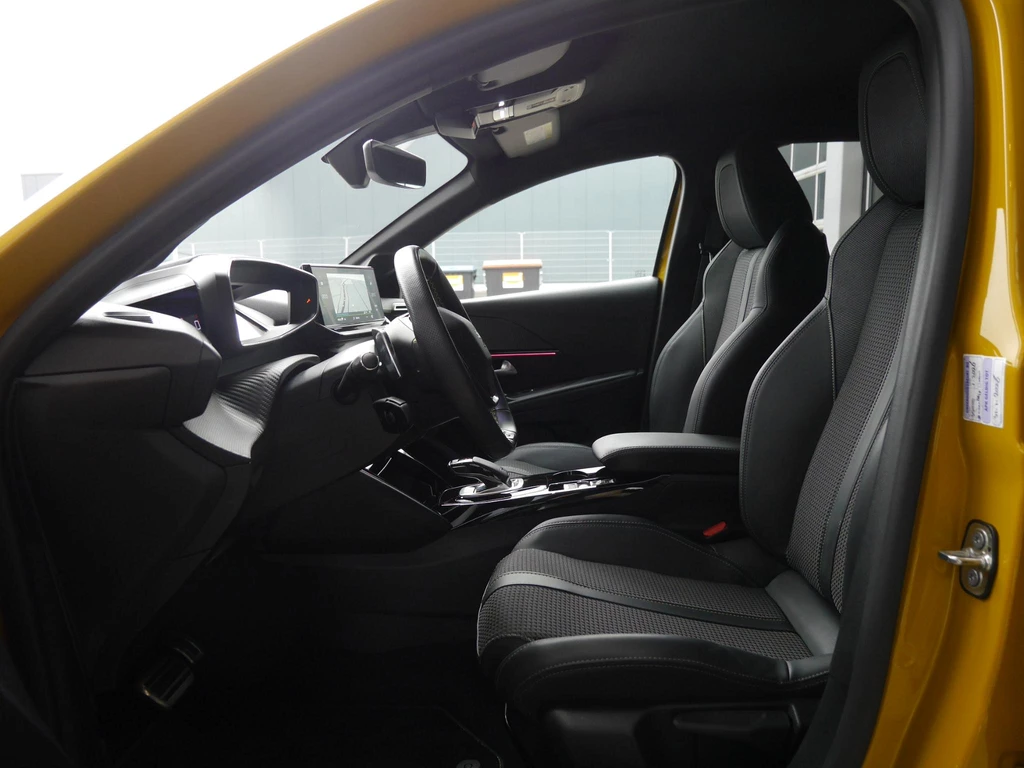 Peugeot 208 – foto 11