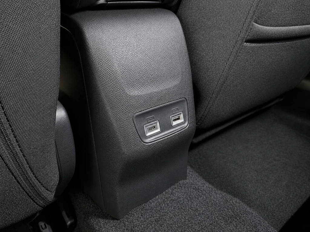 Peugeot e-2008 – foto 14