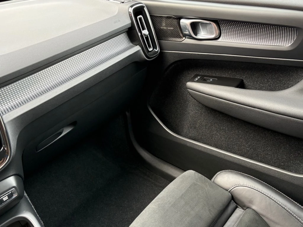 Volvo XC40 – foto 18