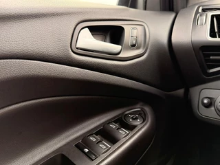 Ford Kuga – thumbnail 16