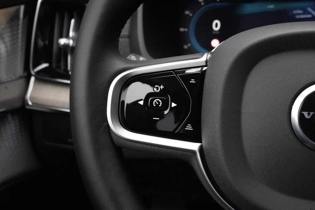 Volvo XC90 – foto 17