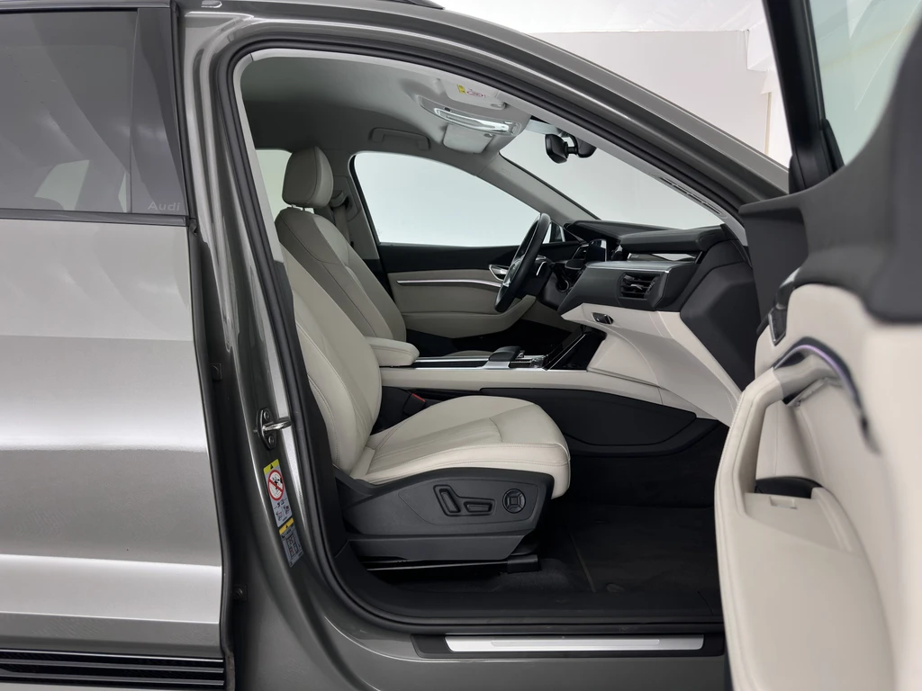 Audi Q8 e-tron – foto 13