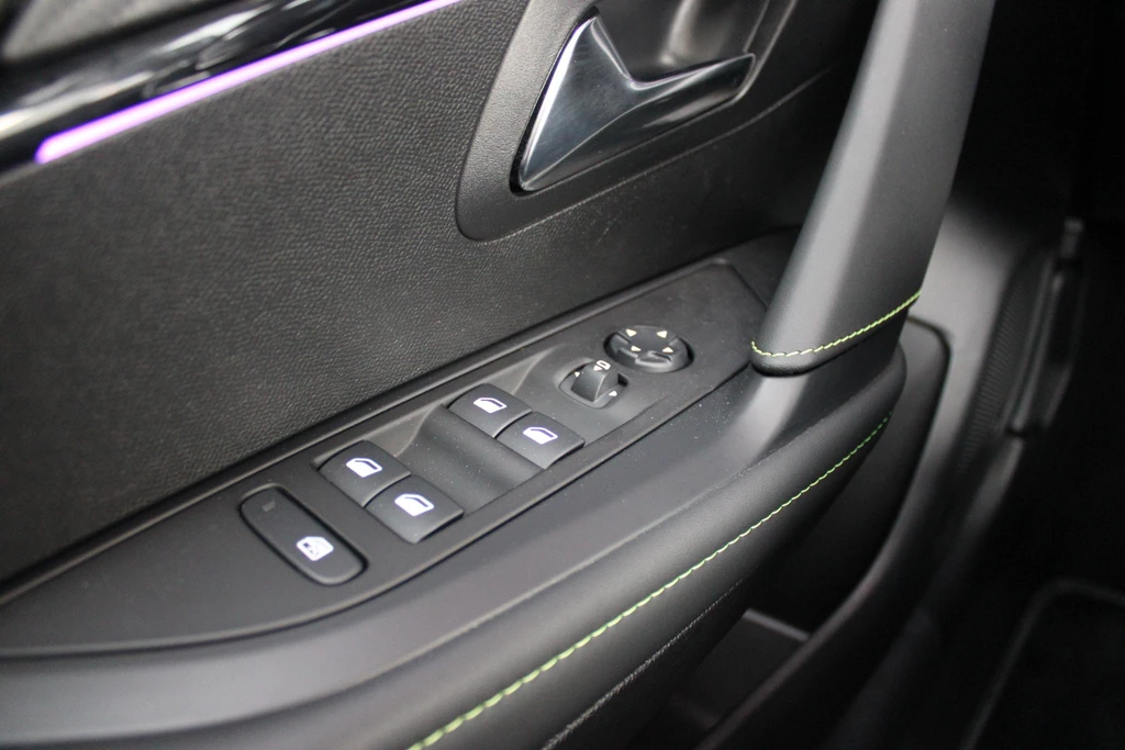 Peugeot 208 – foto 16