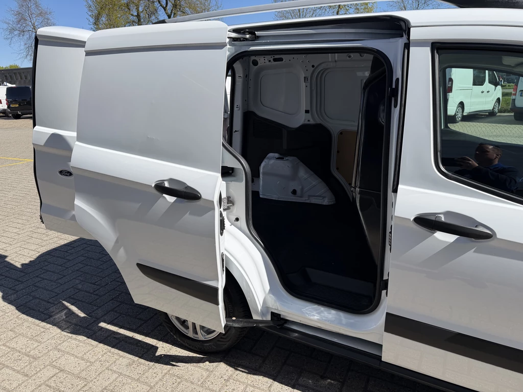 Ford Transit Courier – foto 14