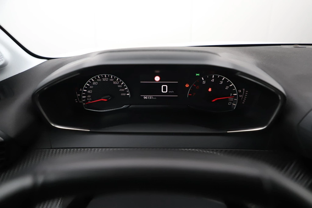 Peugeot 208 – foto 13