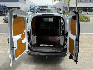 Ford Transit Courier – thumbnail 38