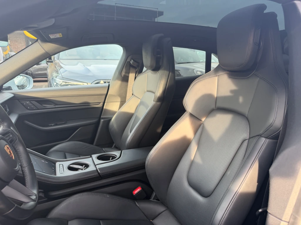 Porsche Taycan – foto 7
