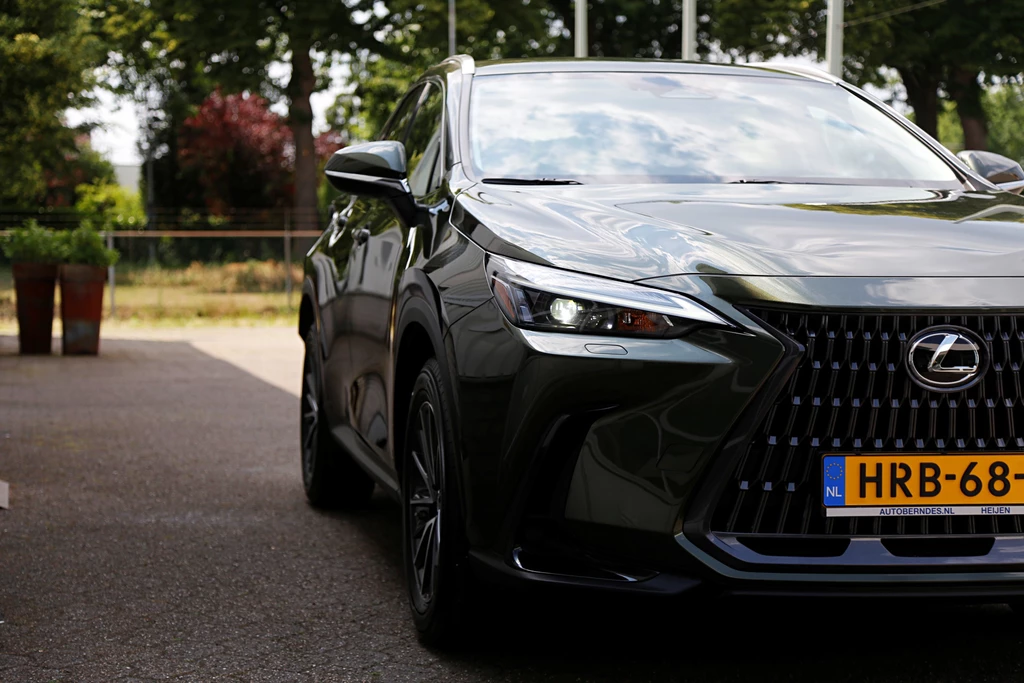 Lexus NX – foto 16
