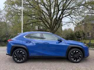 Lexus UX – thumbnail 6