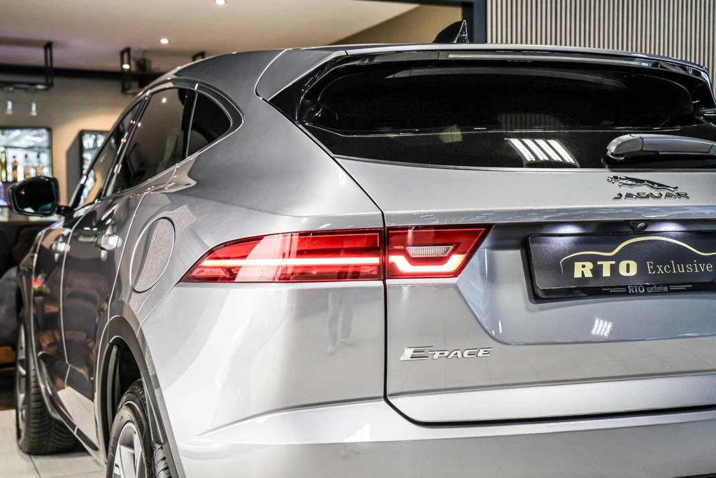 Jaguar E-PACE – foto 5