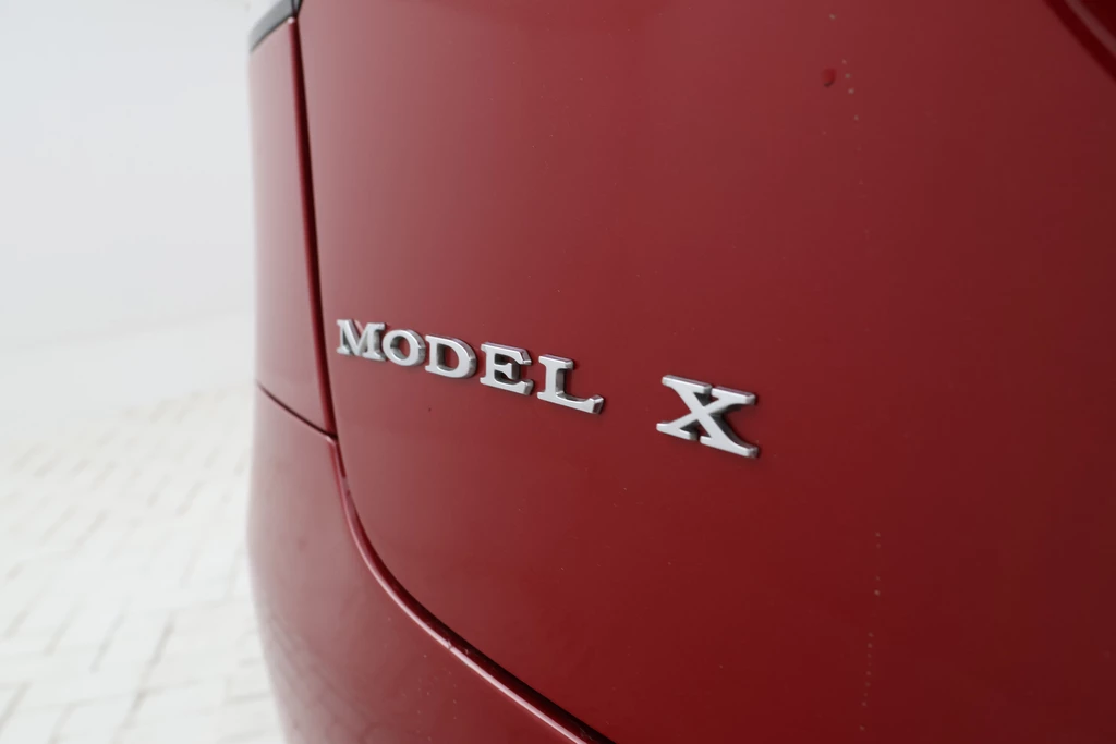 Tesla Model X – foto 12