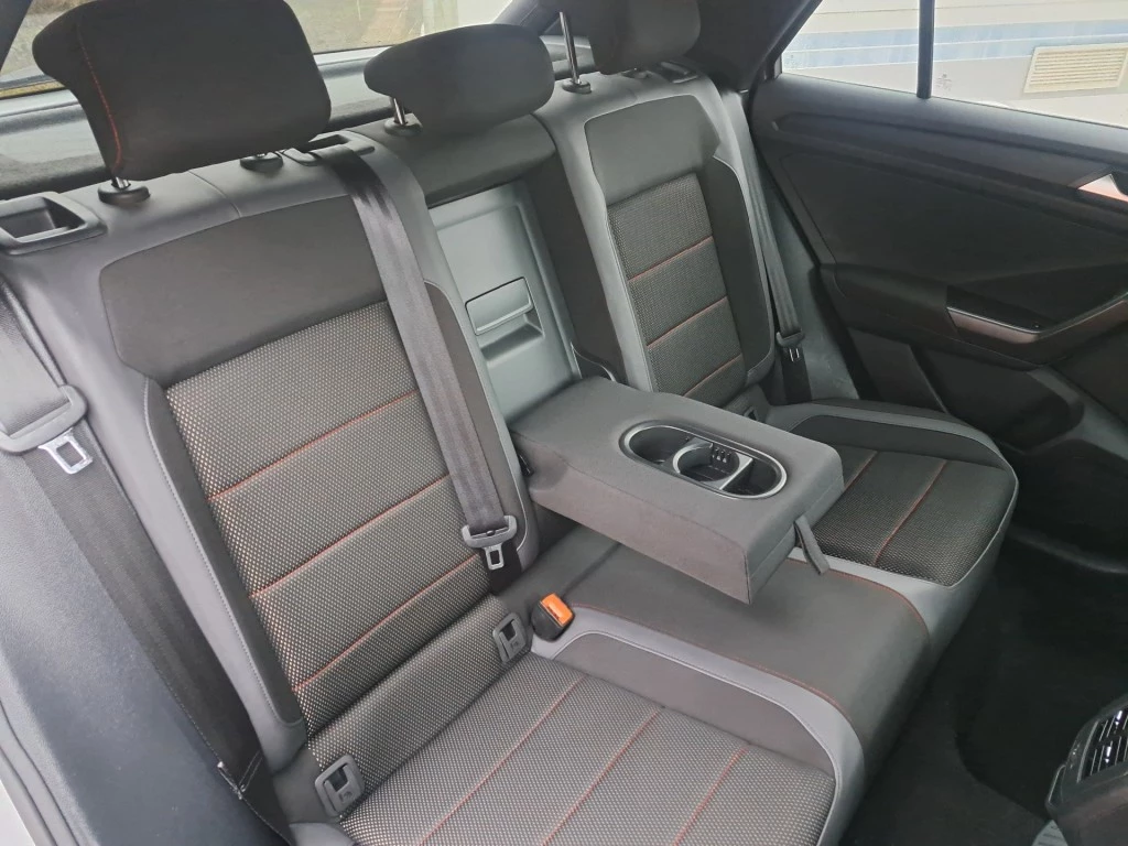 Volkswagen T-Roc – foto 12