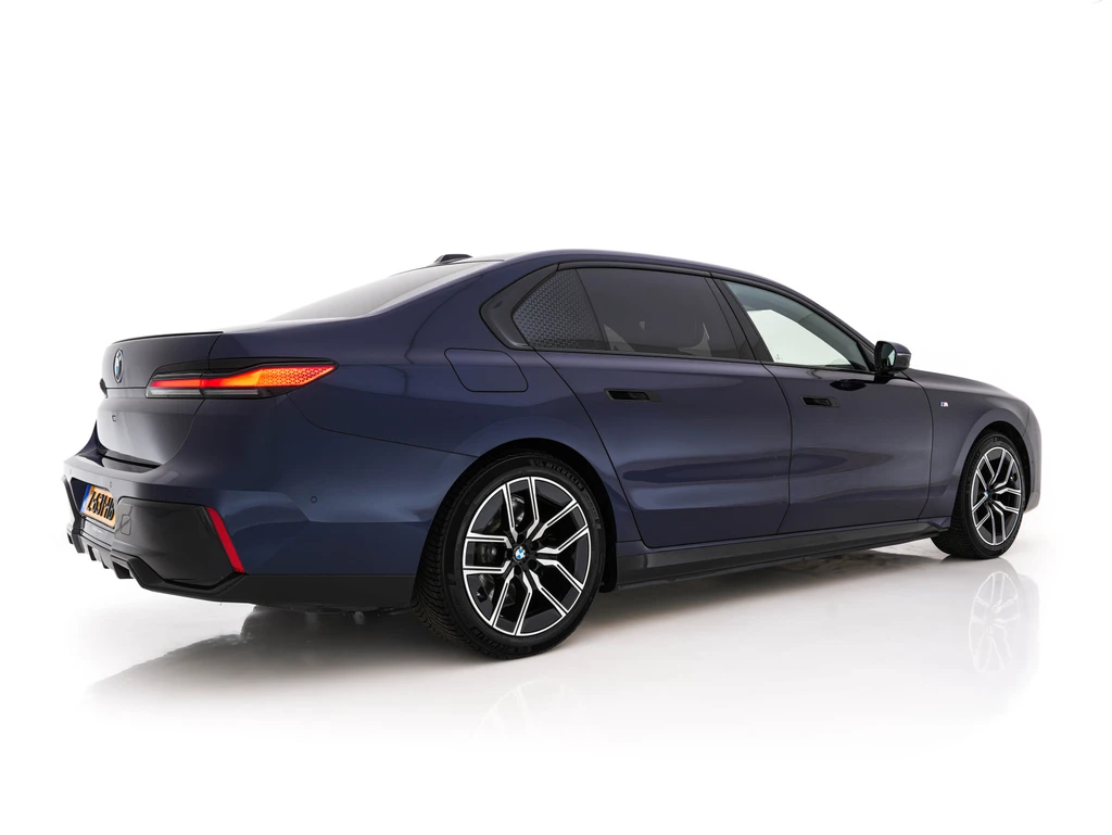 BMW i7 – foto 4