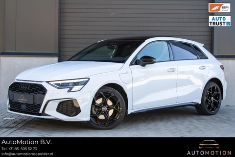 Audi A3 Sportback 40 TFSIe Sline Pano Maxton Diffuser Matrix Camera Sfeerverlichting