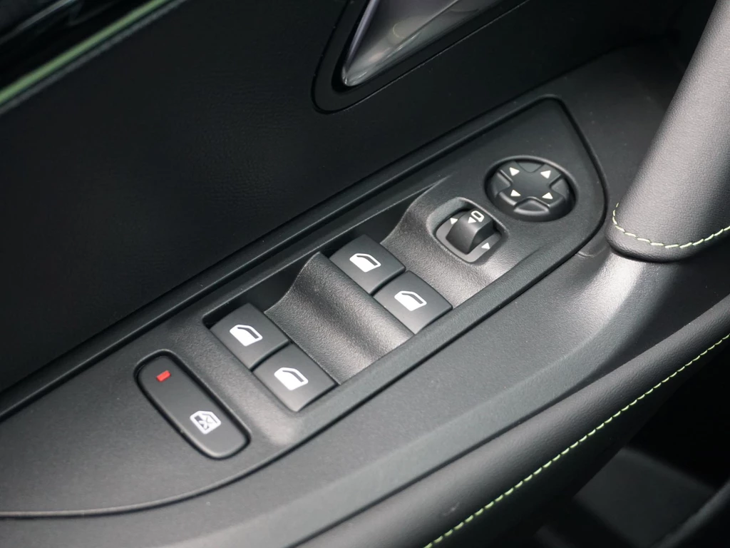 Peugeot e-2008 – foto 15