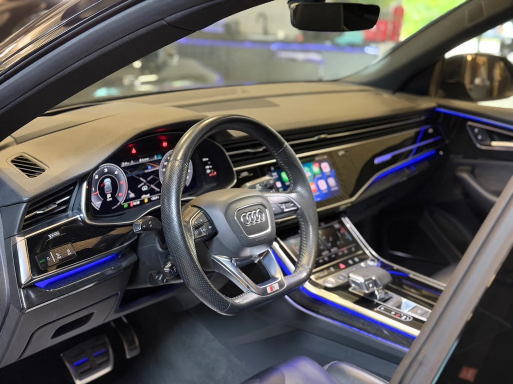 Audi Q8 – foto 11