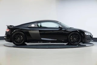 Audi R8 – thumbnail 8