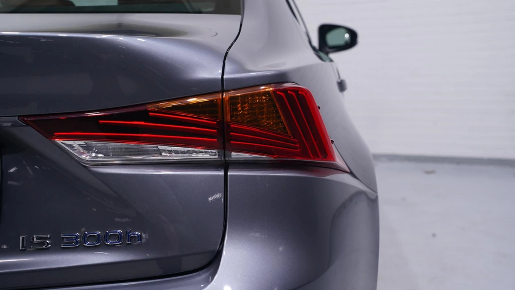 Lexus IS – foto 15