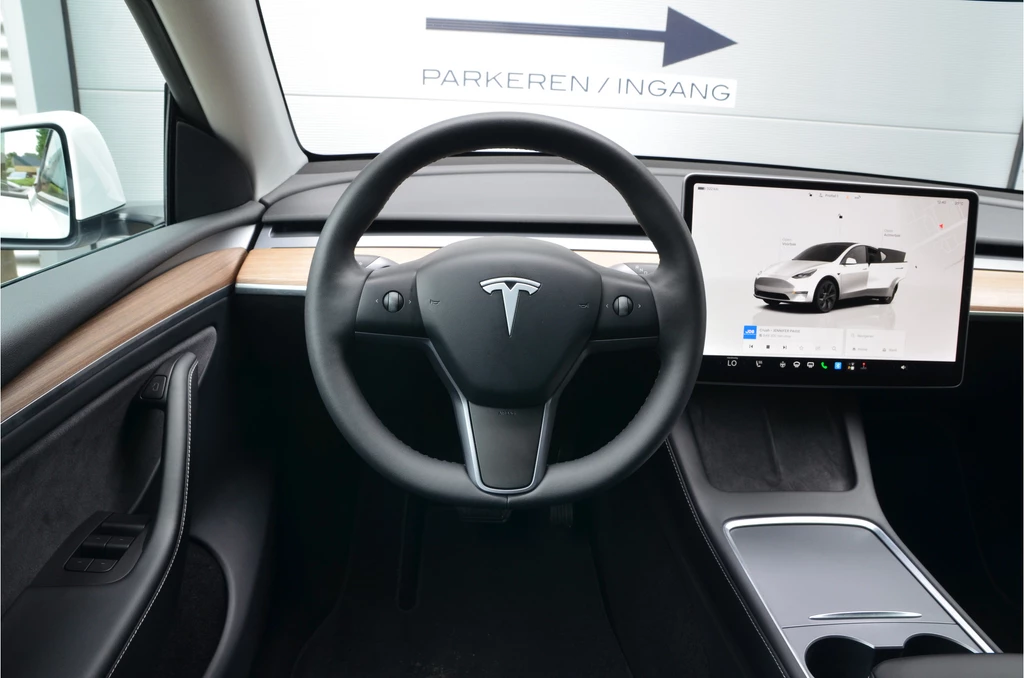 Tesla Model Y – foto 15