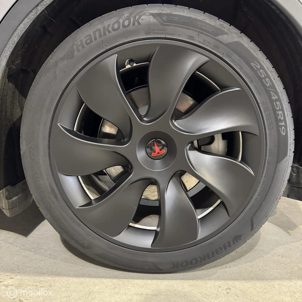 Tesla Model Y – foto 21