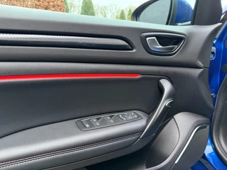 Renault Megane E-Tech – thumbnail 18