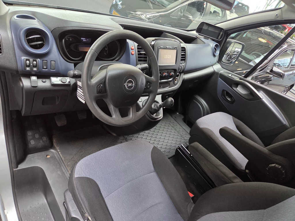 Opel Vivaro – foto 15