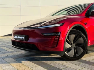 Tesla Model Y – thumbnail 2