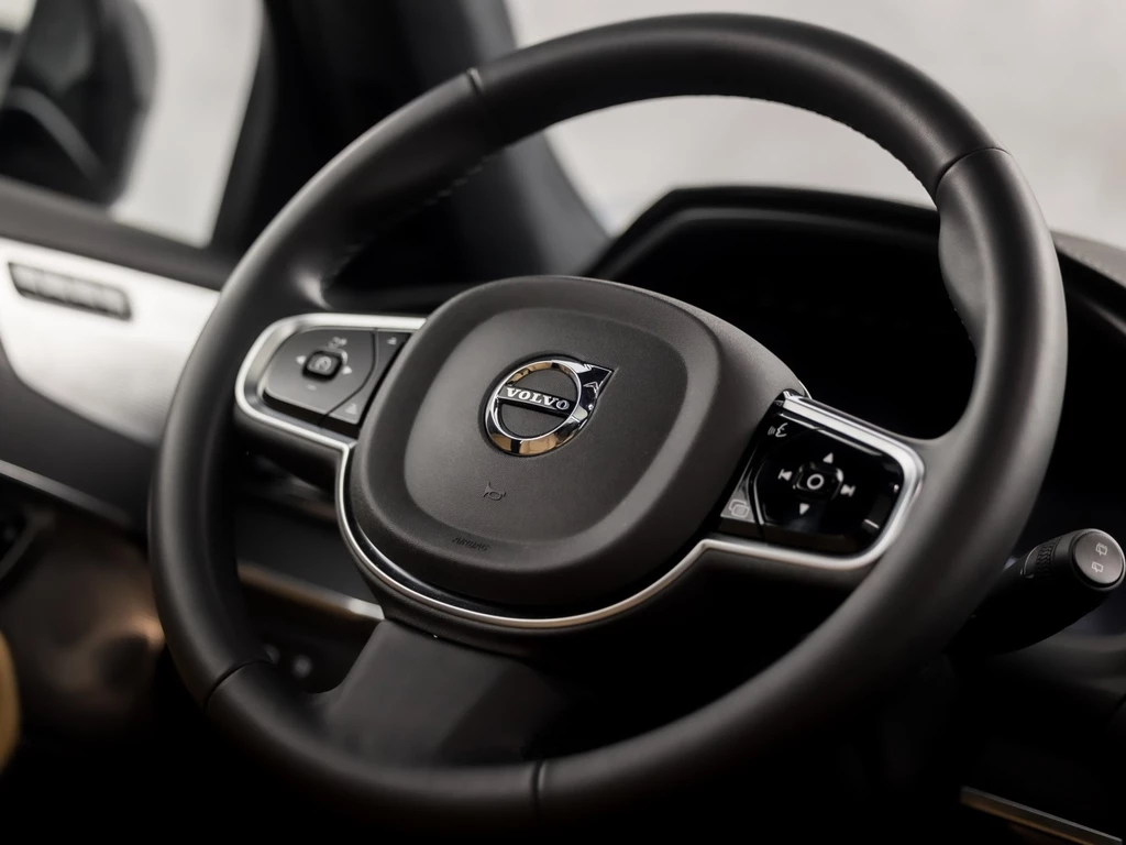 Volvo XC90 – foto 21
