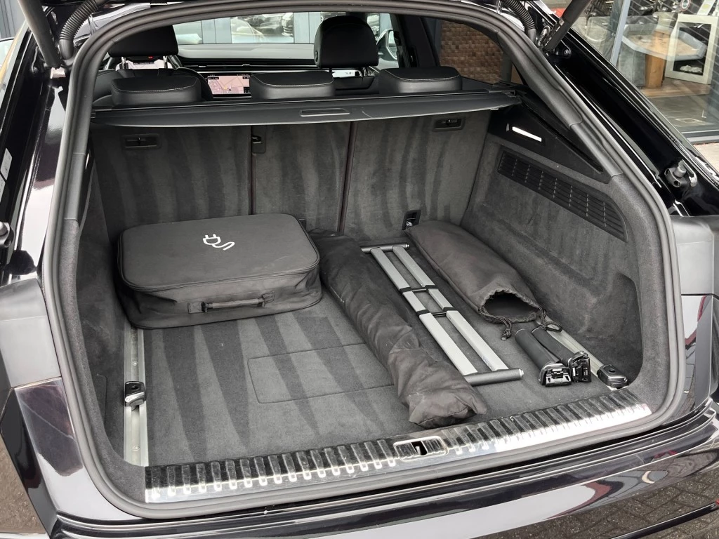 Audi Q8 – foto 16