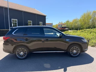Mitsubishi Outlander – thumbnail 8