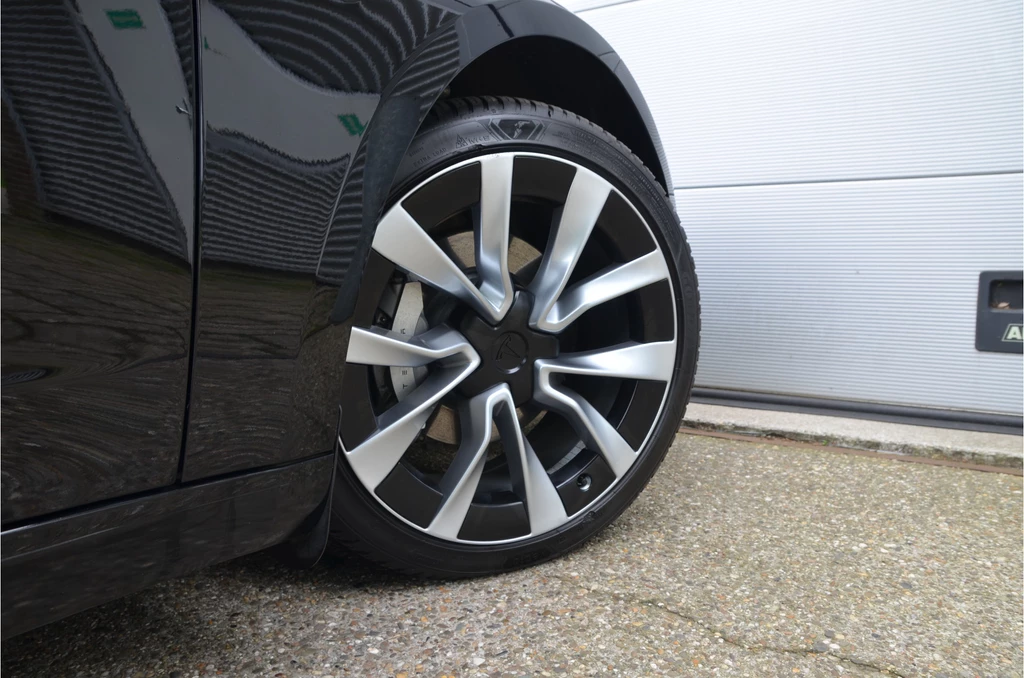 Tesla Model 3 – foto 10
